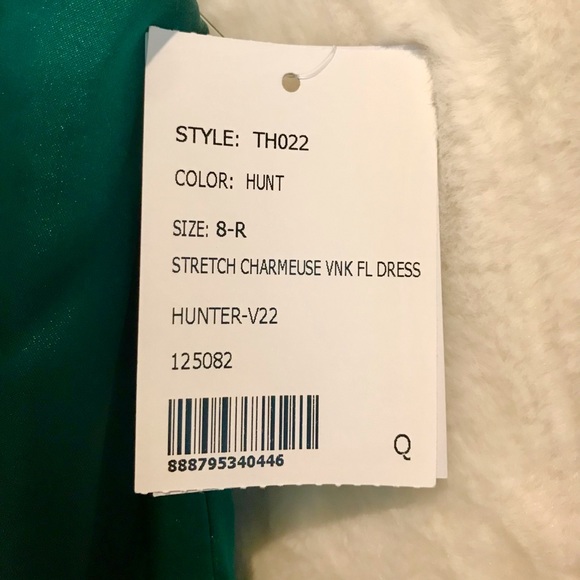 NWT Slim Strap Full-Length Trumpet Gown (Size: 8 / Color: Hunter) - Picture 11 of 13